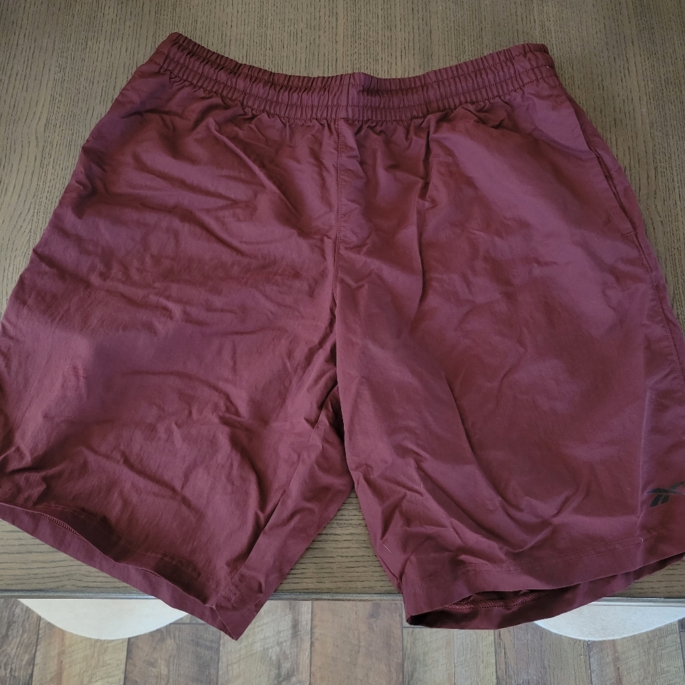 Mens reebok shorts M